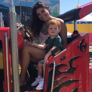 Meet your Posher, Elise